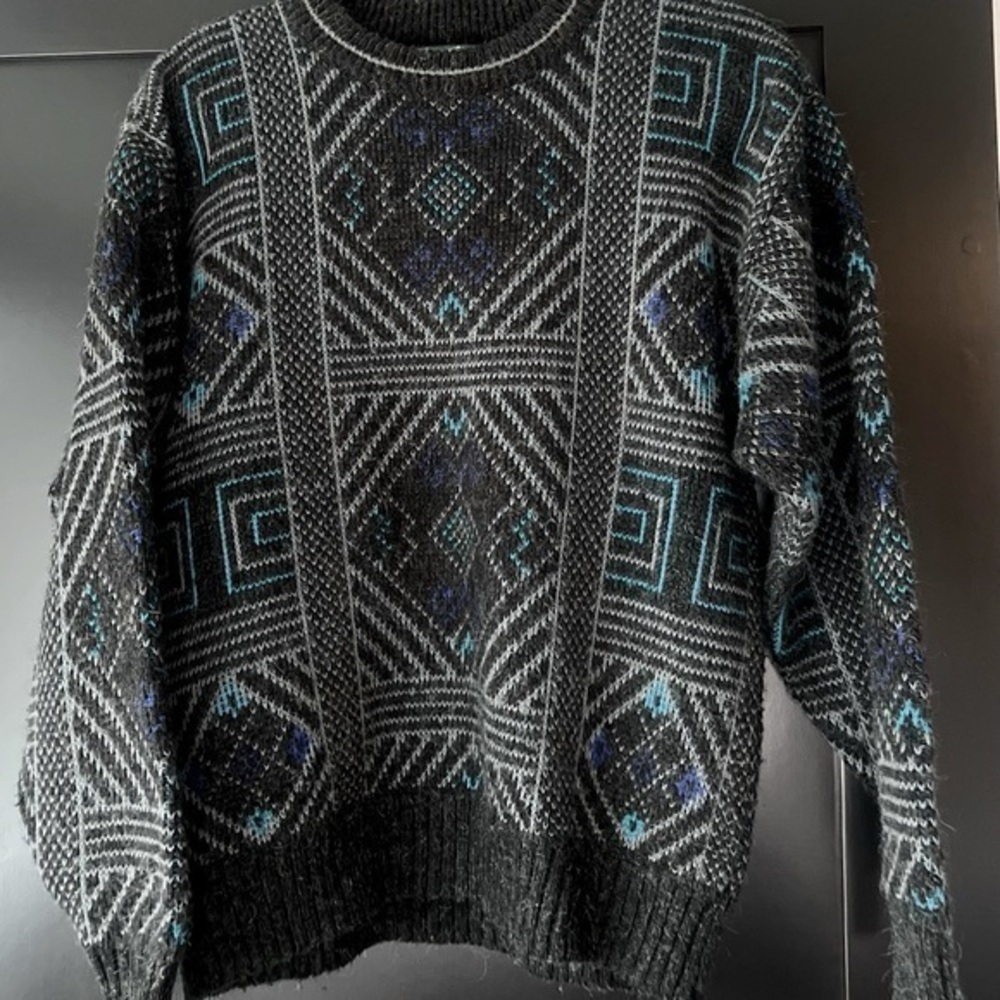 Vintage Marshall Fields Store for Men Insights crew neck sweater size medium